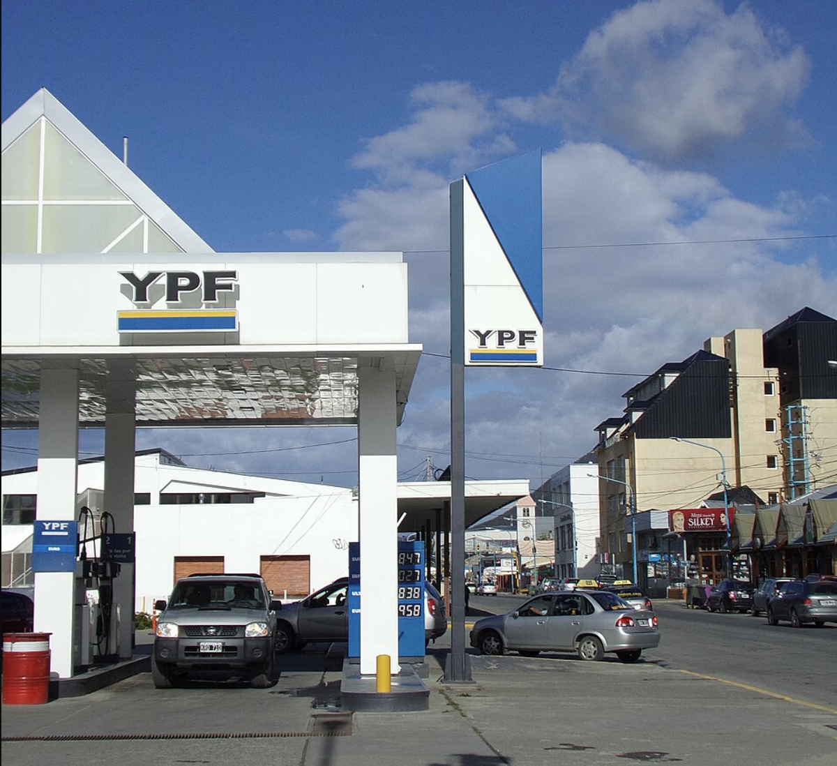 Relacionamiento institucional — YPF